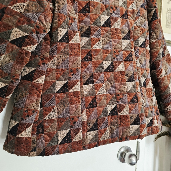 Vintage 90s Velvet Quilted Patchwork Patterned Jacket w/ Frog Closures - Picture 10 of 15